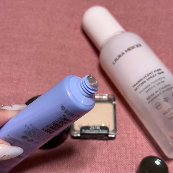 Makeup Bundle - Picture 6 of 6